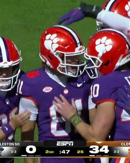 59-YD FIELD GOAL FROM THE CLEMSON KICKER 😱 Dabo's reaction says it all!