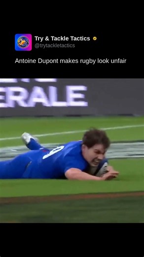 Antoine Dupont makes rugby look unfair