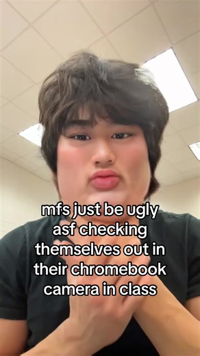 thien (@neuteredsubmissivetwink)’s video of chrome book