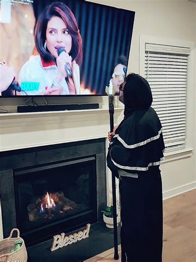 Priyanka Chopra and Sunil Grover in Bollywood Song