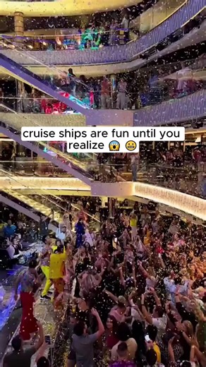 Everyone loves the idea of checking into a five-star hotel — fluffy robes, skyline views, and breakfast in bed. 🏨✨ But there’s a side of that luxury no one really advertises… 👀 Those spotless rooms? Most are cleaned in under 15 minutes, top to bottom. Corners and remotes are rarely disinfected — they’re just wiped to look clean. 😬 The sparkling pool? It’s usually treated heavily to mask bacteria, and on busy weekends the water quality can dip fast without anyone mentioning it. 🏊‍♂️ And those