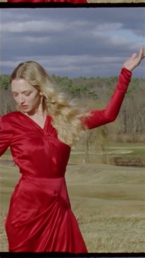 Amanda Seyfried Is January's Digital Cover Star