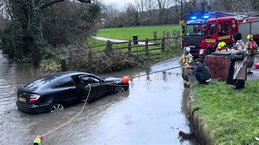 Zero brain cells, full speed ahead - Mercedes driver ends up in flood