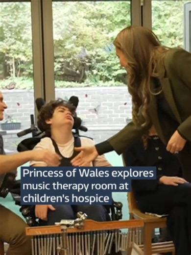 The Princess of Wales joined a music class at The Treehouse hospice which helps look after children with life-limiting conditions. Kate is the patron of East Anglia’s Children’s Hospices and came to the charity’s centre in Ipswich to highlight the value of the care that it provides. #royals #princessofwales #ipswich