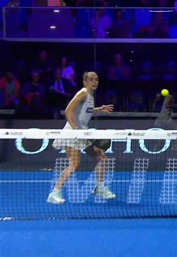 Lorena Rufo's Perfect Serve at Oysho Milano Premier Padel P1 🤯