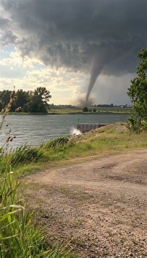 Cinematic Tornado Simulation — What detail stood out first?