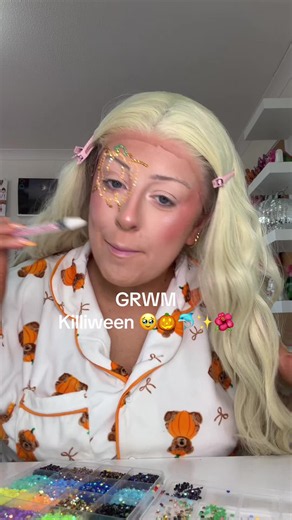 GRWM KILLIWEEN 🥹🐬🎃🌺 #halloween #zaralarsson @Zara Larsson