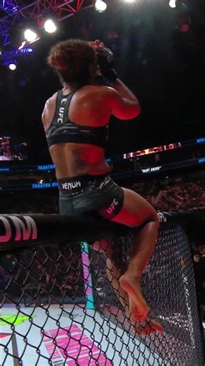 Baby Shark smelled blood in the water🩸 #ufcvegas115