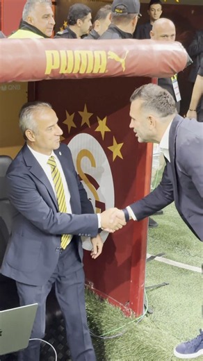 🤝 Okan Buruk ve İsmail Kartal, Süper Derbi öncesi selamlaştı! #beINSPORTS #GSvFB