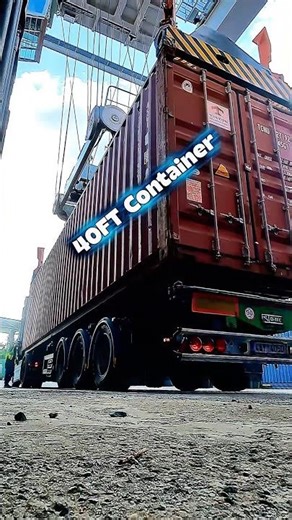 THIS CONTAINER IS MASSIVE 🚢