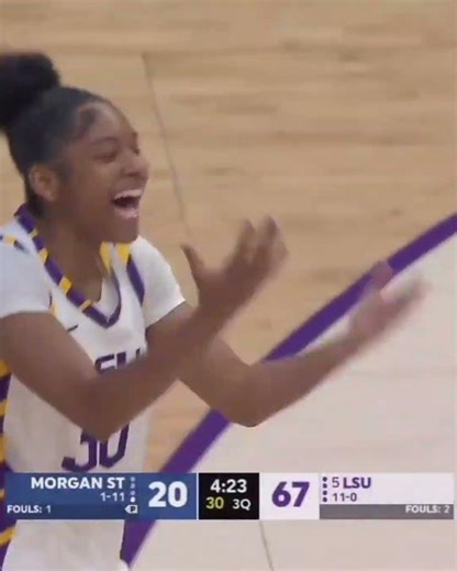 The home crowd goes wild when LSU reaches score of 6 7