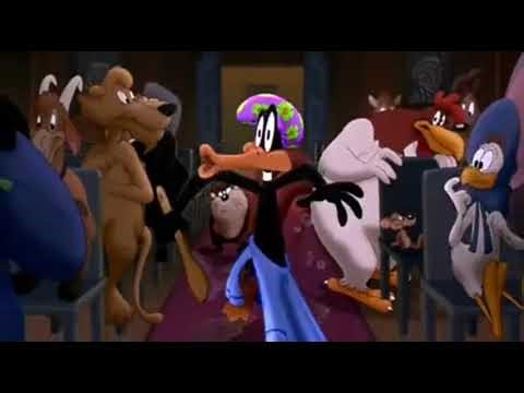 Daffy Duck smacks Foghorn Leghorn's butt ‪@HouseofMizfitz‬ ‪@Agentsofchaos69‬