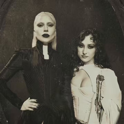 LADY GAGA & CHAPPELL ROANFRENCH LESSONS INSTRUMENTAL