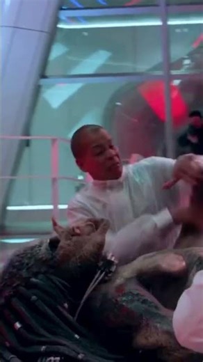 The Fugitive Predator’s Desperate Escape 🚀 Full Breakdown | The Predator (2018) 🔥