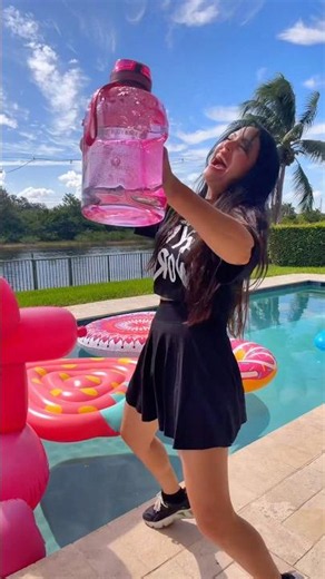 Con Solo Agua 😂💧 | Melissa I’m Drunk and Outside Trend