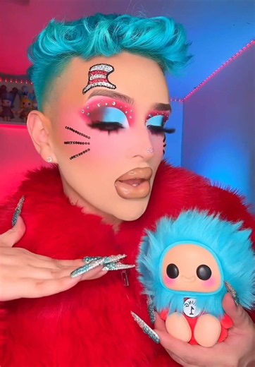 Cat in the Hat makeup transformation tutorial