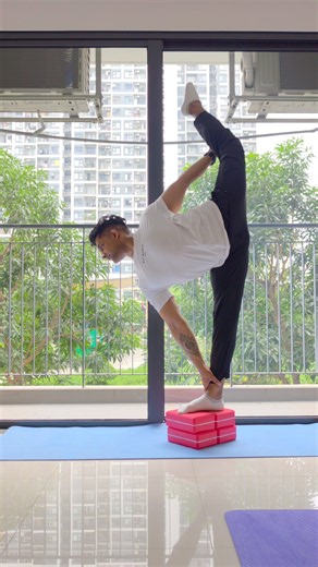 Standing splits #advancedyoga