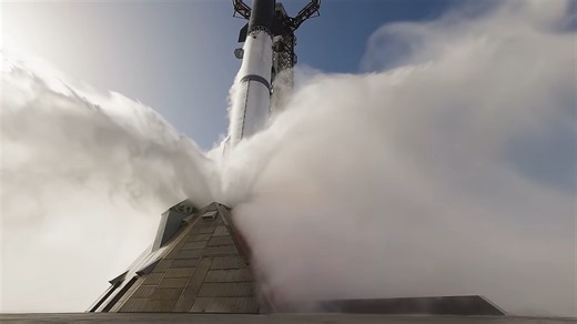 SpaceX’s Starship Hit 26,400 KM/H With 50 Tons of Satellites - Then an Engine Failed in Space