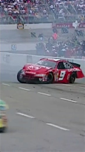 Bill Elliott crashes hard late in the 2002 Old Dominion 500 at Martinsville Speedway #nascar #shorts