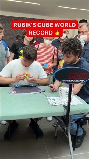 Rubik’s Cube World Record - 1.26 Seconds #rubikscube #cubodirubik #record