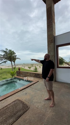 Você já tinha ouvido falar em Camocim no Ceará? Essa semana tive o prazer de conhecer as belezas da terra do kite Surf Me hospedei na casa @maale_caraubas que é única com sua praia praticamente particular e exclusiva Ela possui 3 suites e comporta até 6 pessoas e ainda tem um por do sol de cair o queixo Já sabe que no Ceará é verão o ano todo e enquanto no Sudeste ta um frio danado Pra mais casas nesse padrão vai no @kitesurfhouses Até pq a vida é uma viagem #kitesurf #downwind #camocim #avidaeu