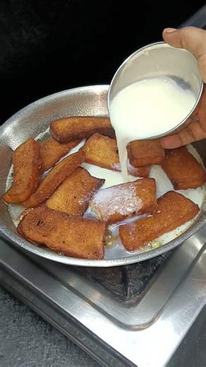 Bread Halwa🍞 Yummy Sweet recipe😋👌#shorts#shortsfeed#tamil#trending#viral#cooking#recipe#food#sweet