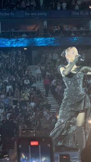 Ariana Grande - Past life - Eternal sunshine Tour London 1 September 2026 #arianagrande #london