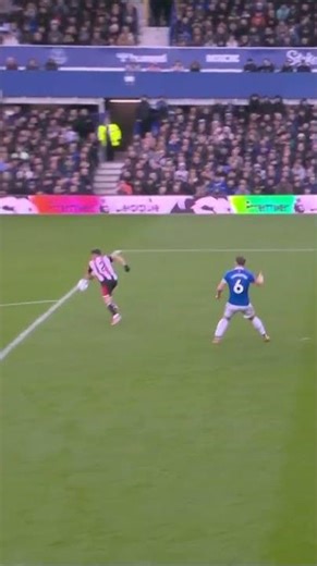 🇸🇳 Gana's strike helps Everton secure Premier League safety by beating Brentford back in 2024!