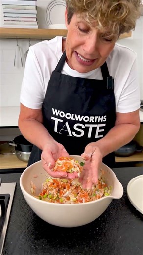 Oven-fried smoked salmon fish cakes recipe | Woolworths TASTE