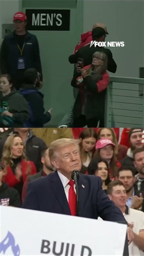 Trump MOCKS protester being REMOVED from campaign rally #shorts #us #news #Trump