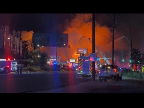 LIVE UPDATE | Apartment building fire