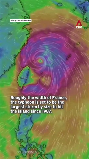 Thousands evacuated as Typhoon Bavi lashes Taiwan