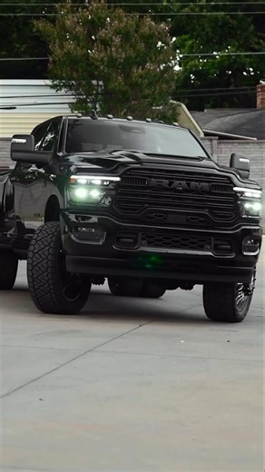 @autoplexcustoms The 2025/ 2026 RAM Laramie 3500 /2500 Mega Cab #offroad #cummins #truck #diesel