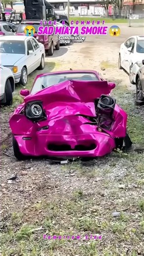 A sad, smoking Mazda Miata 😁😭