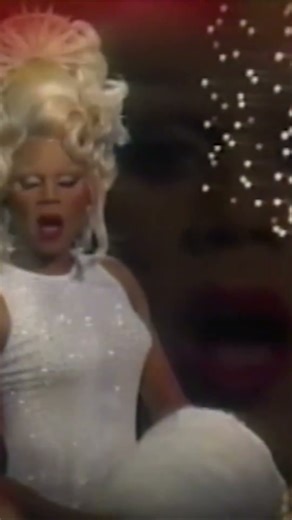 Merry Christmas Eve from RuPaul! 🥁 #rupaul #littledrummerboy #christmasmusic