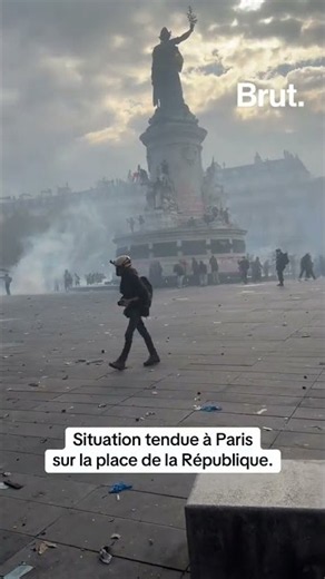 Situation tendue à Paris sur la place de la République