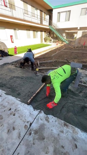 POOL DEMO ➡️ CONCRETE COURTYARD 💥