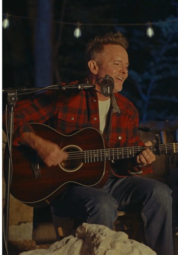 It’s Christmas Time Again…are you ready? I’m excited to share this special fireside version of “It’s Christmas Time Again” tonight at 11PM CST on YouTube! You can listen to “It’s Christmas Time Again” right now wherever you listen to music and pre-add / pre-save my newest album “Good News of Great Joy (Christmas Songs of Worship)” Available November 6th 🎄