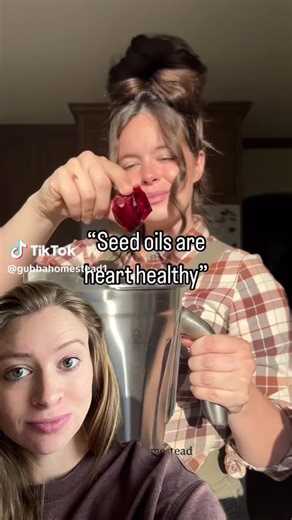 #greenscreenvideo What no one tells you about seed oils⬇️ 90% of PUFA consumption comes from linoleic acid, the primary fatty acid in seed oils. 30 studies looking at dietary linoleic acid intake were evaluated and none of the studies reported significant findings for a wide variety of inflammatory markers, including C-reactive protein, fibrinogen, plasminogen activator inhibitor type 1, and cytokines (PMID: 28752873). Another review looking at 15 studies came to the same conclusion (PMID: 22889