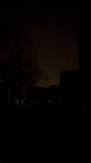 A transformer explosion lit up the sky over Cleveland's Ohio City neighborhood Monday night, leaving at least 1,000 Cleveland Public Power customers without electricity. This video was captured on Fenwick Ave. https://l.cleveland.com/zo02sg Video: Rick Sans | cleveland.com