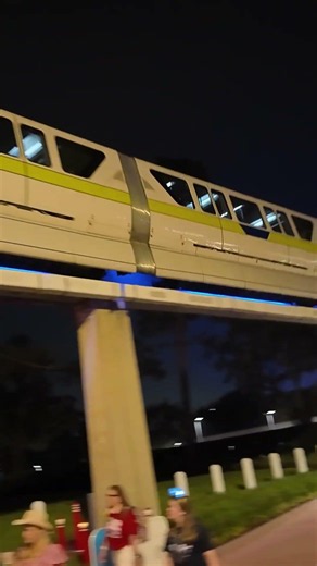 EPCOT's Most Beautiful Monorail Moment #250
