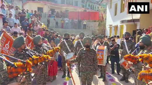 #WATCH | Uttarakhand: The formal commencement of the pilgrimage to Baba Kedarnath—one of the most revered centers of faith in Uttarakhand—has begun. Panchmukhi palanquin of Lord Kedarnath set out for Kedarnath Dham amid grand religious rituals and traditions.In the morning, the palanquin was ceremoniously dispatched from the winter seat, Omkareshwar Temple, following all customary rites. On this occasion, Temple Committee CEO and District Magistrate Vishal Mishra, along with Kedarnath Rawal Bhim