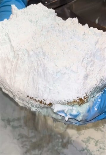 Pine Sol and Comet Powder Cleaners Overview