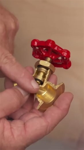 💧🏡 Drip, drip, drip no more. Richard Trethewey explains how to fix a leaky hose spigot quickly and easily. | This Old House