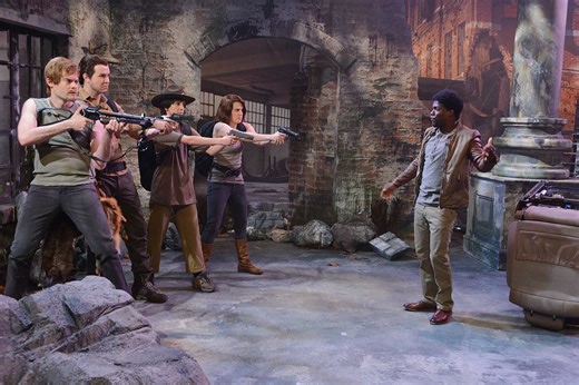 Kevin Hart Has a Clever Way of Hiding His Zombie Bite SNL's Walking Dead Parody