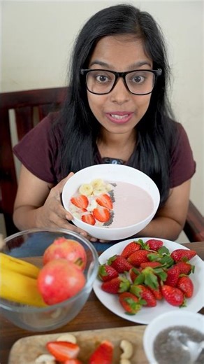 Strawberry Bowl🍓Eating | Healthy Breakfast #shorts #ytshorts #funny #comedy #winter #food #healthy