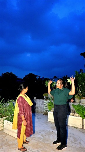 Aasman dekh kar batao, aaj baarish ke chances hain ya kal pipe laani padegi?🌧️❌🌿#garden #gardening