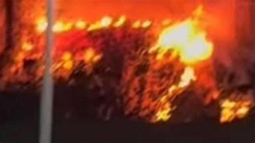 Massive fire rips through popular restaurant