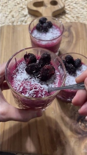 3-Ingredient Blackberry Jelly Dessert 🍇