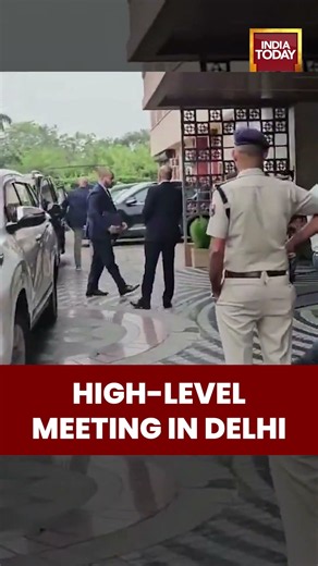 Meta Officials Meet IT Minister Ashwini Vaishnaw In Delhi Amid Digital Policy Talks #shorts